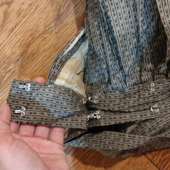 Reproduction 1850s Gown - Picture 3 of 7